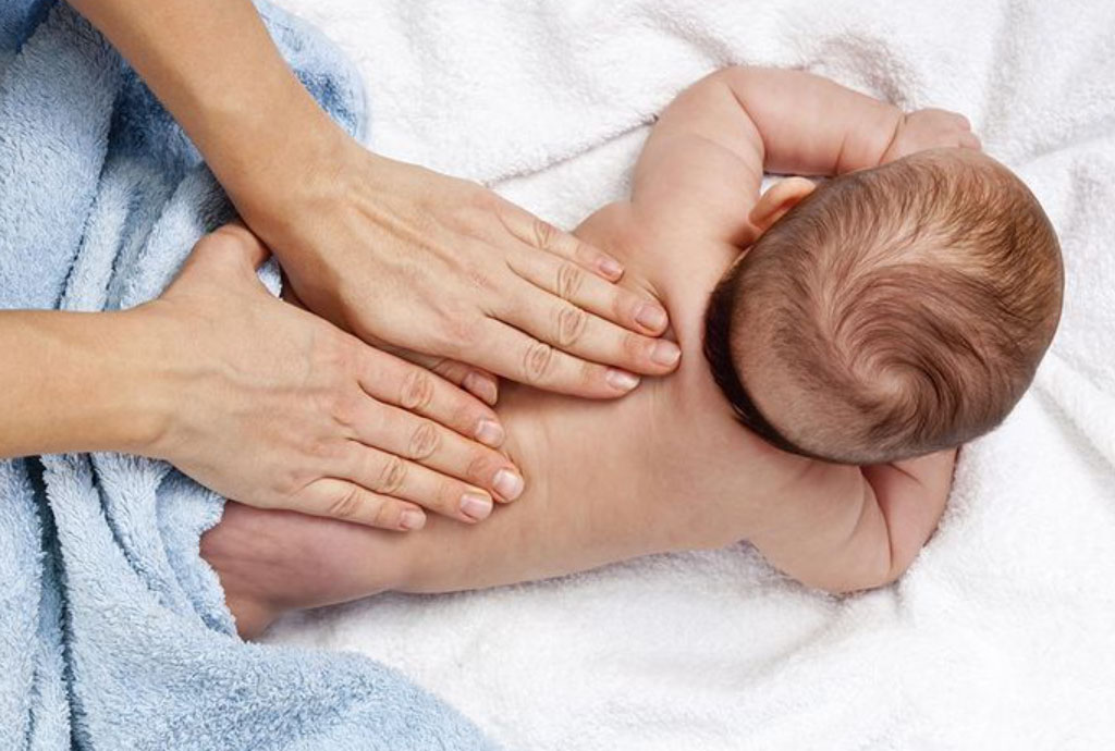 Babymassage – Nähe und Vertrauen